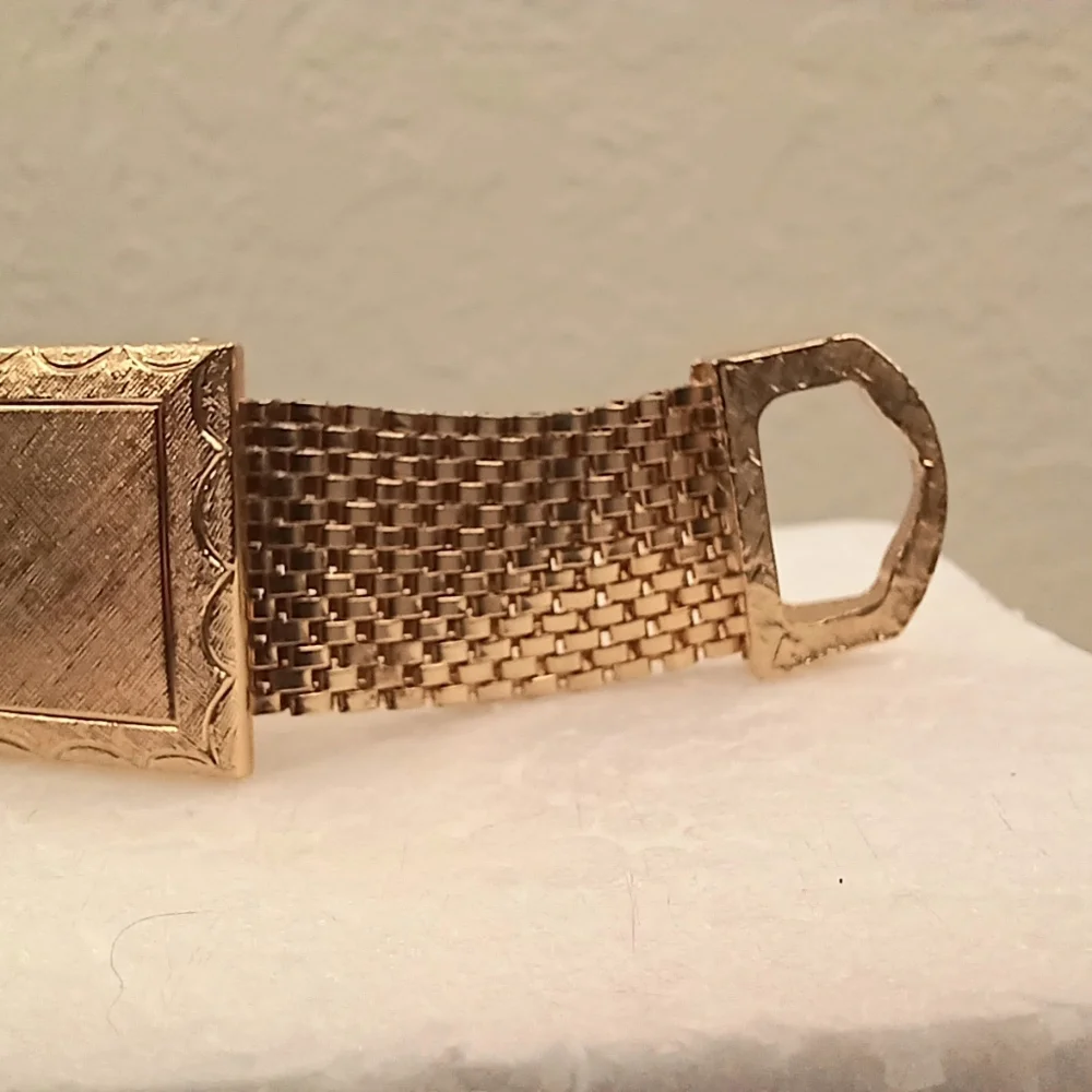 Vintage Textured Square Gold Tone Mesh Wrap Around Cufflinks Can Be Monogramed
